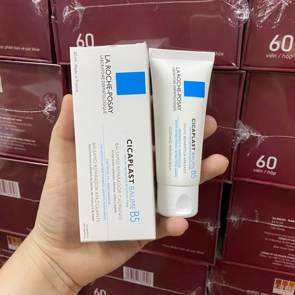 15358-0848417576-z2611307767204-9966da62313a56ac6675a4675b05e8a0-2.png Kem Dưỡng Da La Roche Posay Làm Dịu Hỗ Trợ Phục Hồi Da 40ml Hàng Công Ty Có Tem Phụ - 3337872412998