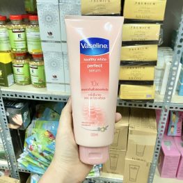 CHAI SỮA DƯỠNG THỂ VASELINE 300ML CHỐNG NẮNG SPF50 LÀM SÁNG DA