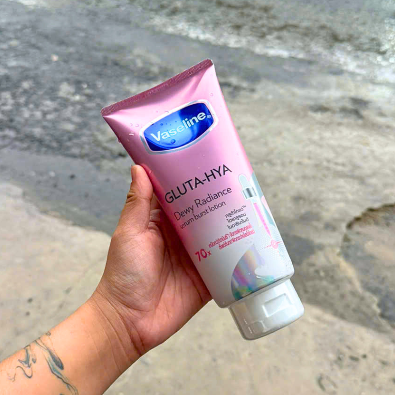 16317_12_20260611180532.png Sữa Dưỡng Thể Vaseline 70X Màu Hồng 300ml (Hàng nhập khẩu có tem phụ) - Phiên Bản Mới - 8851932427722