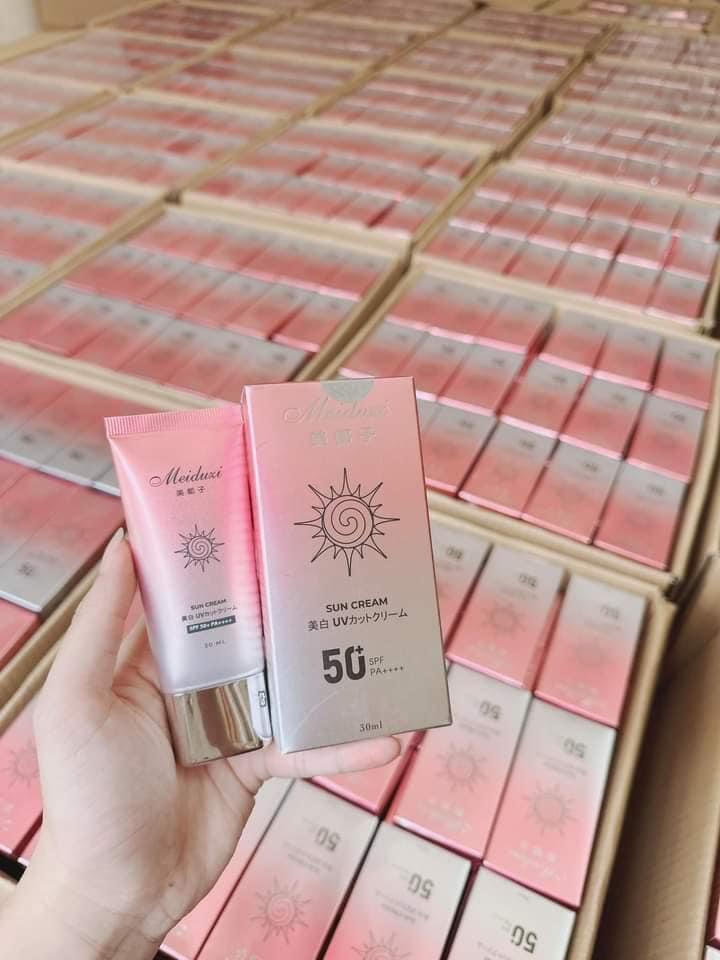 18866-z4192026560621-4d39d79298eebc54d6316093c257c275-8.jpg Kem Chống Nắng Meiduzi Dạng Sữa Nâng Tone - CNMEDUZI