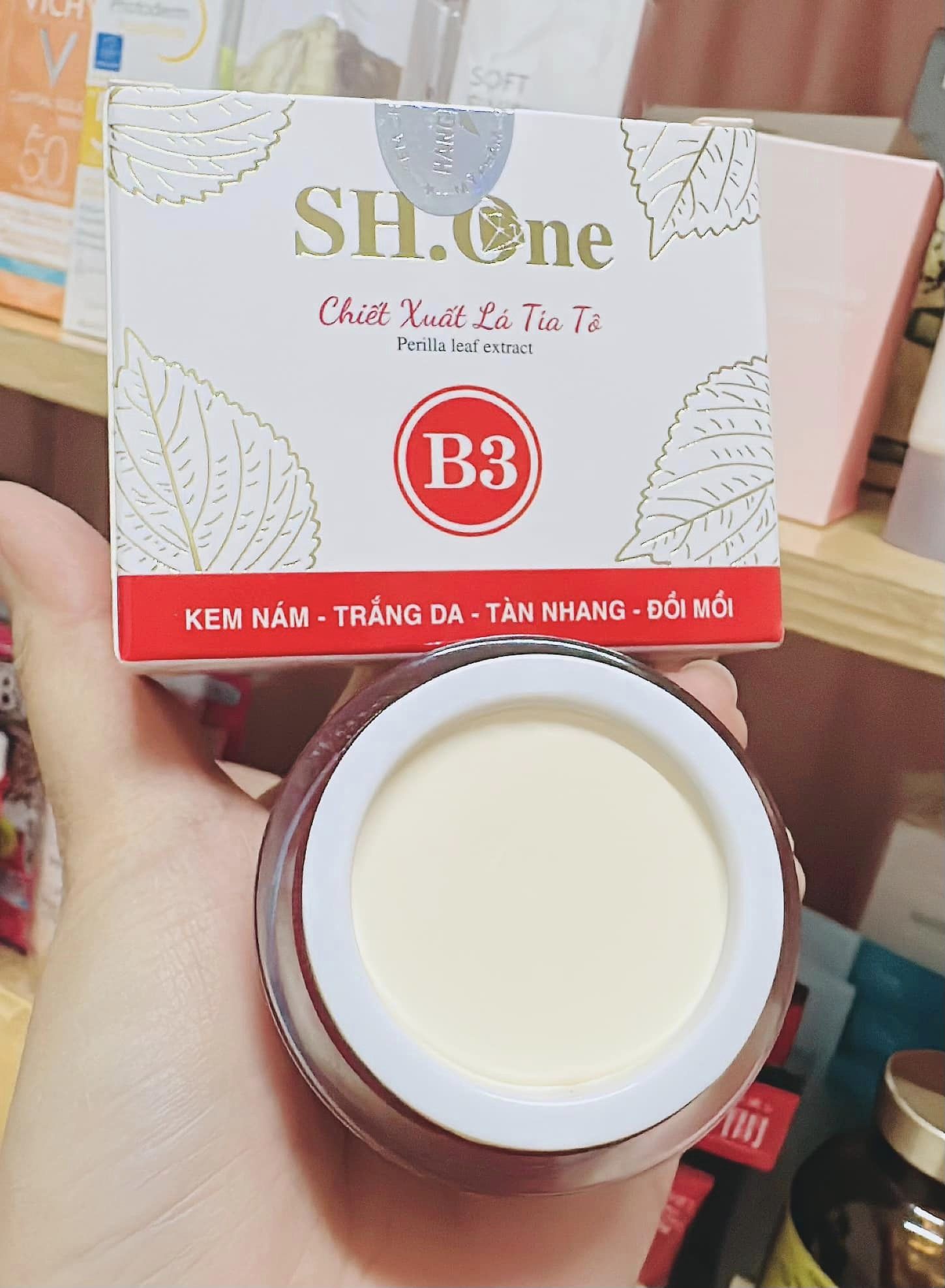 19886-352401994-2609850552486285-3830842878775630838-n-2.jpg Kem Face Nám Trắng Da B3 SH One Đỏ Chiết Xuất Lá Tía Tô - FACEDOB3