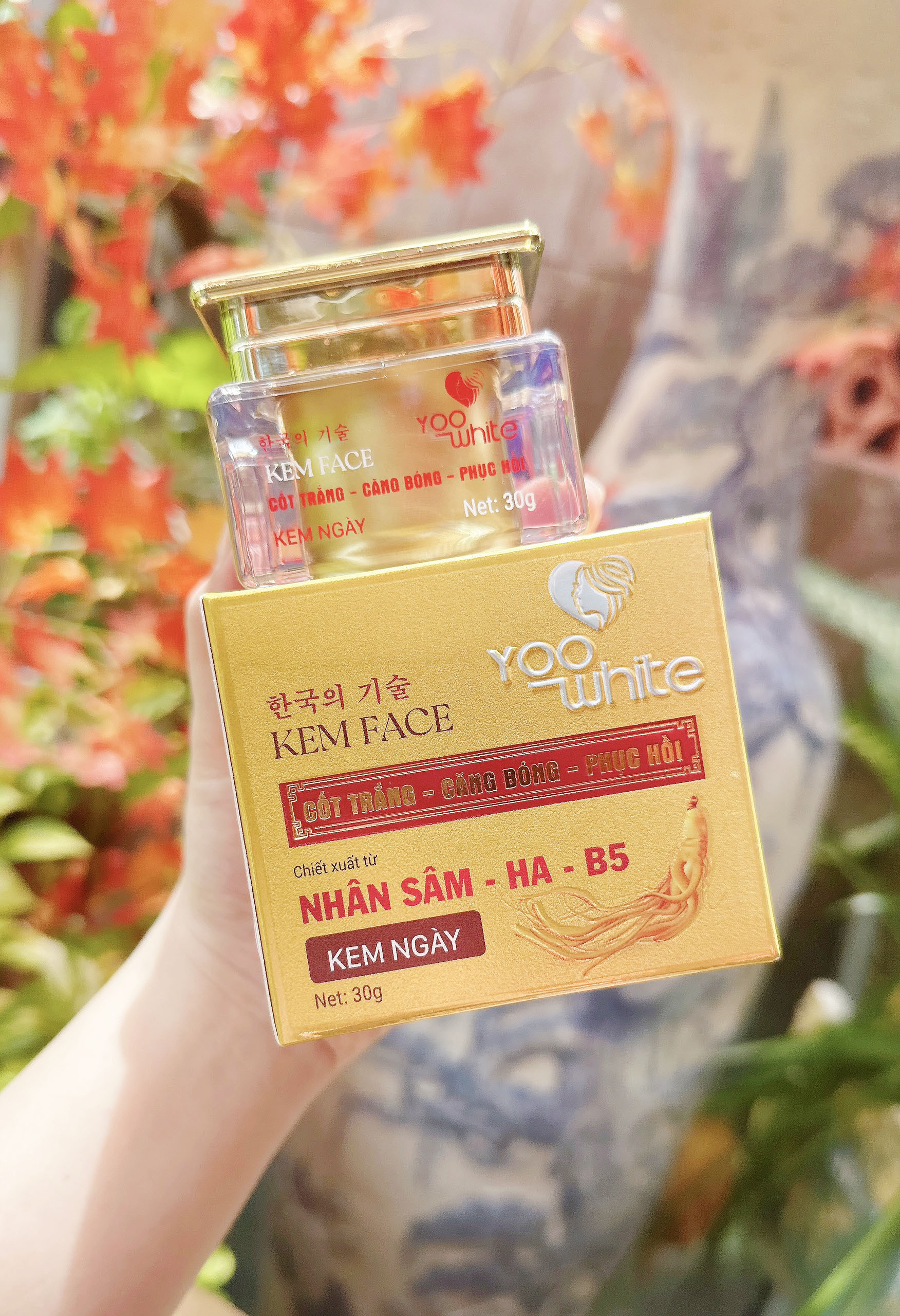 19963-z4442872821822-72d85d0024d47de01526da8ee451984c-1-2.jpg Kem Face Cốt Trắng Nhân Sâm Yoo White - COTTRANGYW