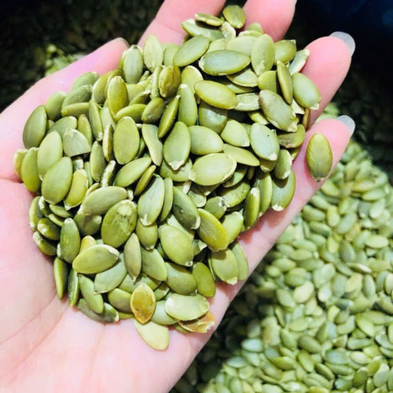 23084_z6025422107465-61fc6fe9ae3feabf70020490ba34774d_20241112172732-3.jpg Hộp Quà Tết Hạt Bí Xanh Sấy Mộc Thơm Ngon 500g - Hộp Sun Khía Hộp Quà Tết 2026 - HBXHK