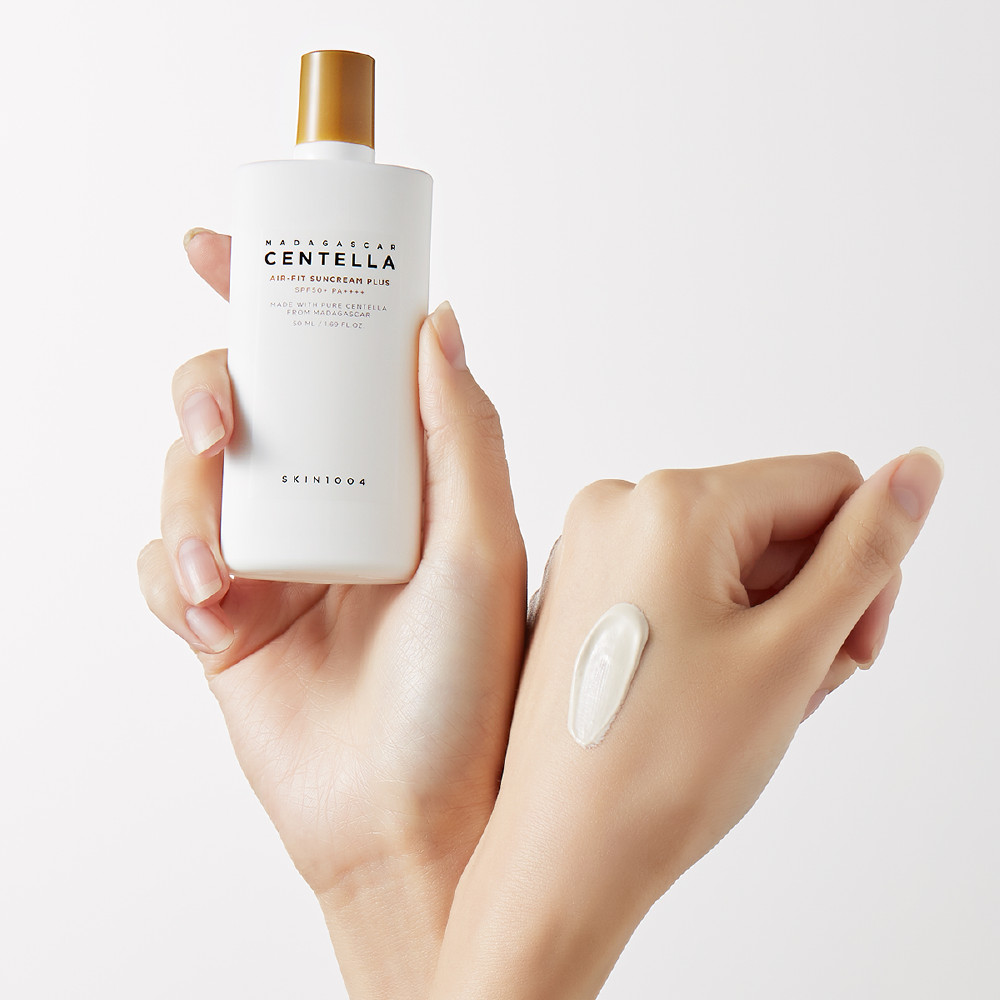 23873_z5319248815654-f4a97ac56c96189f8c0107ccf71a52aa_20240405105821.jpg Kem Chống Nắng Skin1004 Centella 50ml Cho Da Nhạy Cảm - KCNCENTELLA
