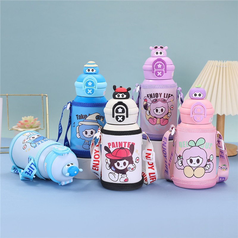 Bình Nước Giữ Nhiệt Cho Bé In Hoạt Hình Có Quai Đeo 450ml Bình Nước Giữ Nhiệt Cho Bé In Hoạt Hình Có Quai Đeo 450ml