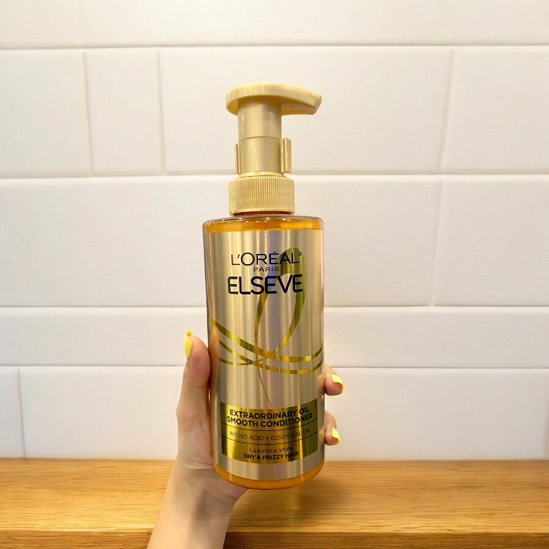 25465_dau-xa-loreal-phu-photoroom_20241017102858-4.jpg Dầu Xả LorealParis Elseve Extraordinary Oil Smooth Dành Cho Tóc Khô Xoăn 440ml Loreal - 6923700909005