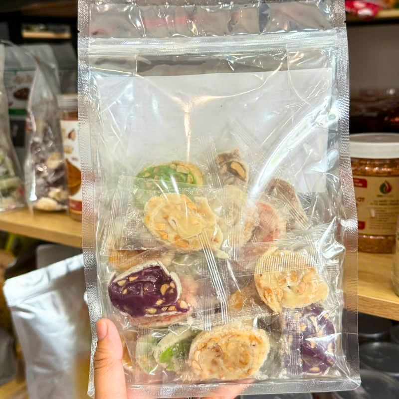 Kẹo Dừa Cuộn Bánh Tráng Mix 7 Vị Thơm Ngon - Túi Zip 500g Kẹo Dừa Cuộn Bánh Tráng Mix 7 Vị Thơm Ngon - Túi Zip 500g