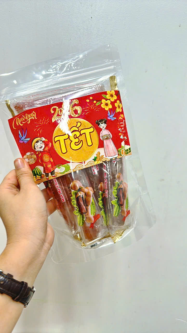 25877_z7393749512211-b6cb920deb91f7b76e278dcebf8438c9_20260103173103.png Mứt Me Chua Cay Túi Zip 300g - MMCCTZ300