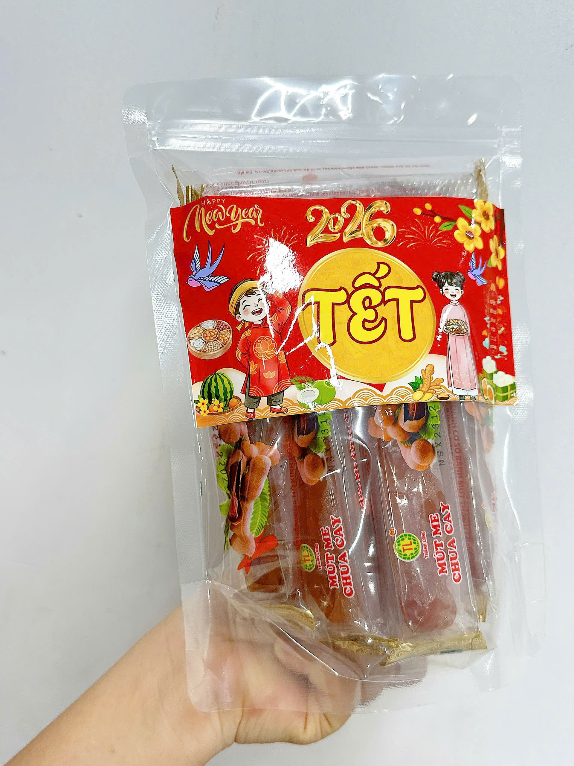 Mứt Me Chua Cay Túi Zip 300g Mứt Me Chua Cay Túi Zip 300g