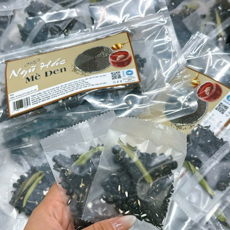 26305_5_20250422113213-1.png Trà Ngũ Hắc Mè Đen Túi Zip 150g 10 Gói - TNHMDTZ150G