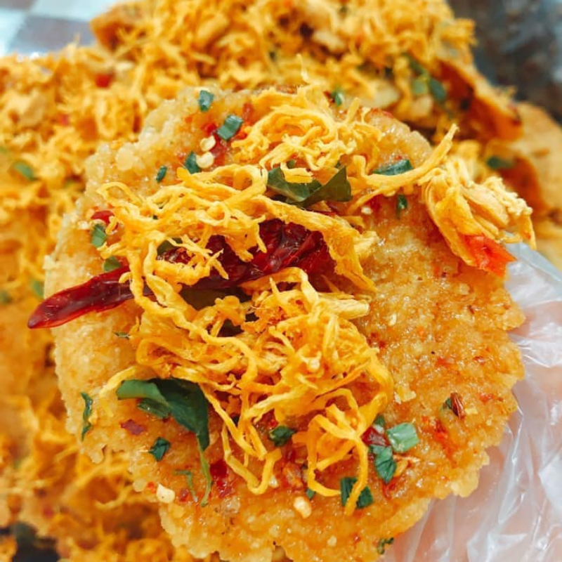 Cơm Cháy Khô Gà Thơm Ngon Hộp 500g Cơm Cháy Khô Gà Thơm Ngon Hộp 500g