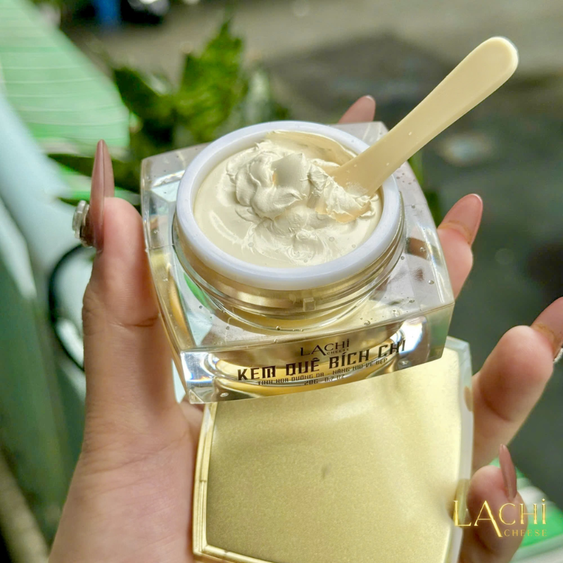 26456_9_20250709164511-3.png Kem Face Kem Quê Bích Chi Lachi Cheese 20g - Hỗ Trợ Cấp Ẩm Dưỡng Sáng Da - 8936206760481