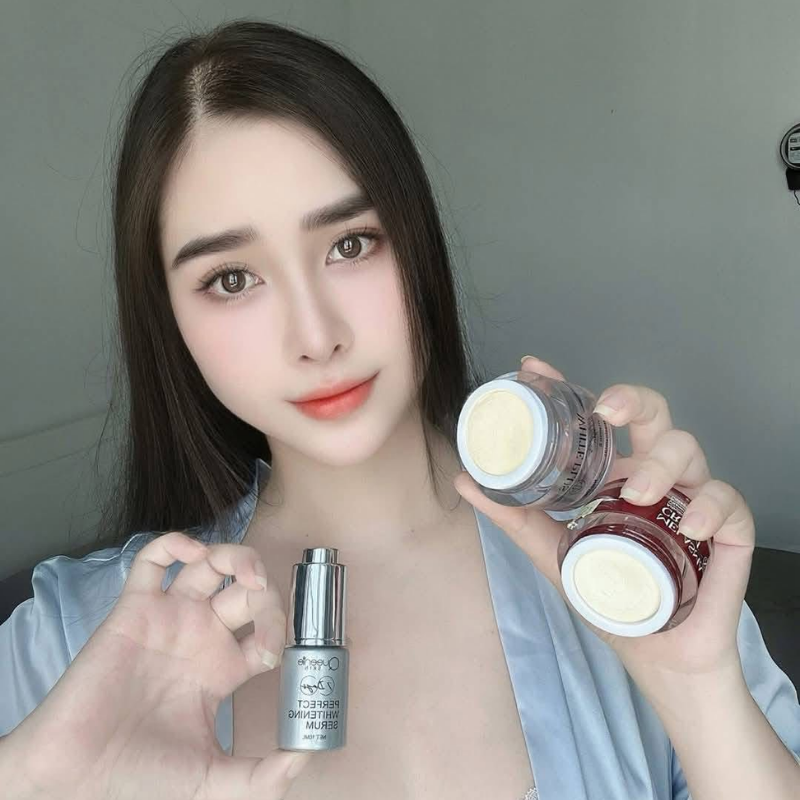 26524_25_20250801100237-2.png Serum Huyết Thanh Queenie Skin 7 Days 10ml - SRHUYETTHANH10ML