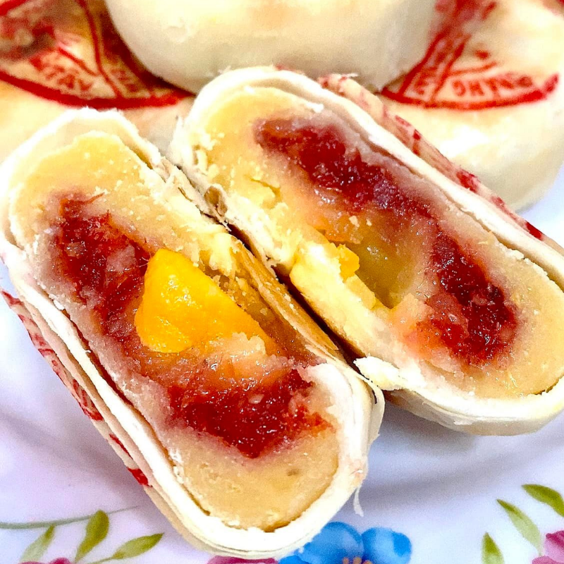 Bánh Pía Thịt Lạp Tân Huê Viên Thơm Ngon 400g (100g x 4 cái) Bánh Pía Thịt Lạp Tân Huê Viên Thơm Ngon 400g (100g x 4 cái)