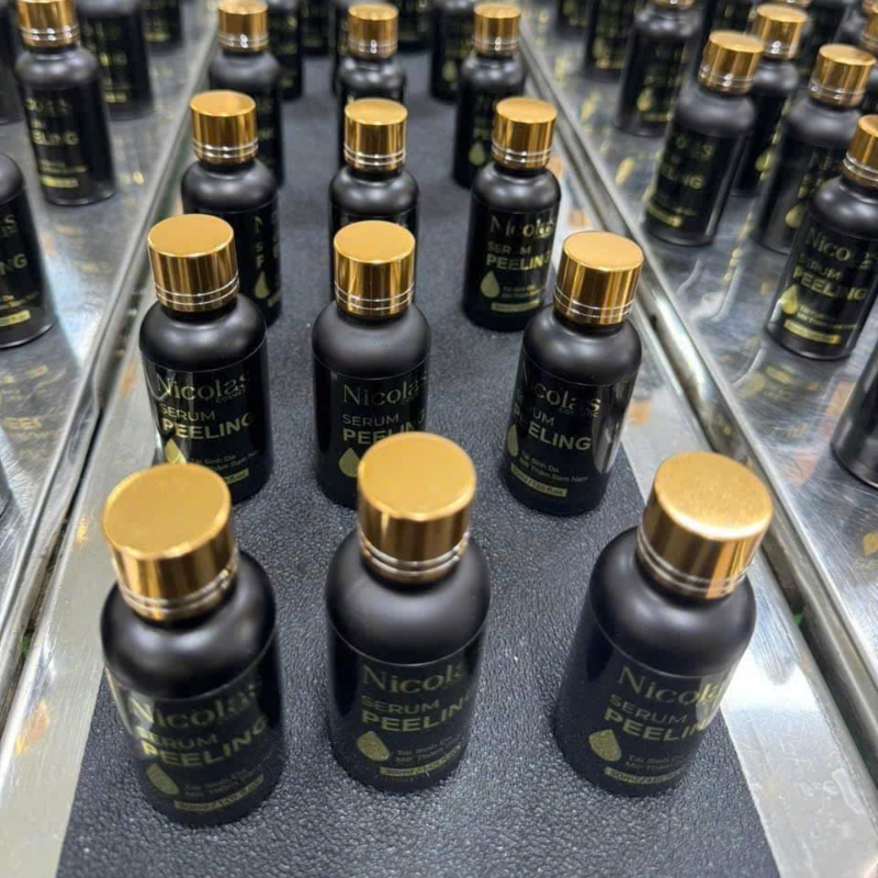 Combo Tái Sinh Nicolas - Serum Peeling 30ml & Kem Face Men Tảo Xanh Collagen 5g Combo Tái Sinh Nicolas - Serum Peeling 30ml & Kem Face Men Tảo Xanh Collagen 5g