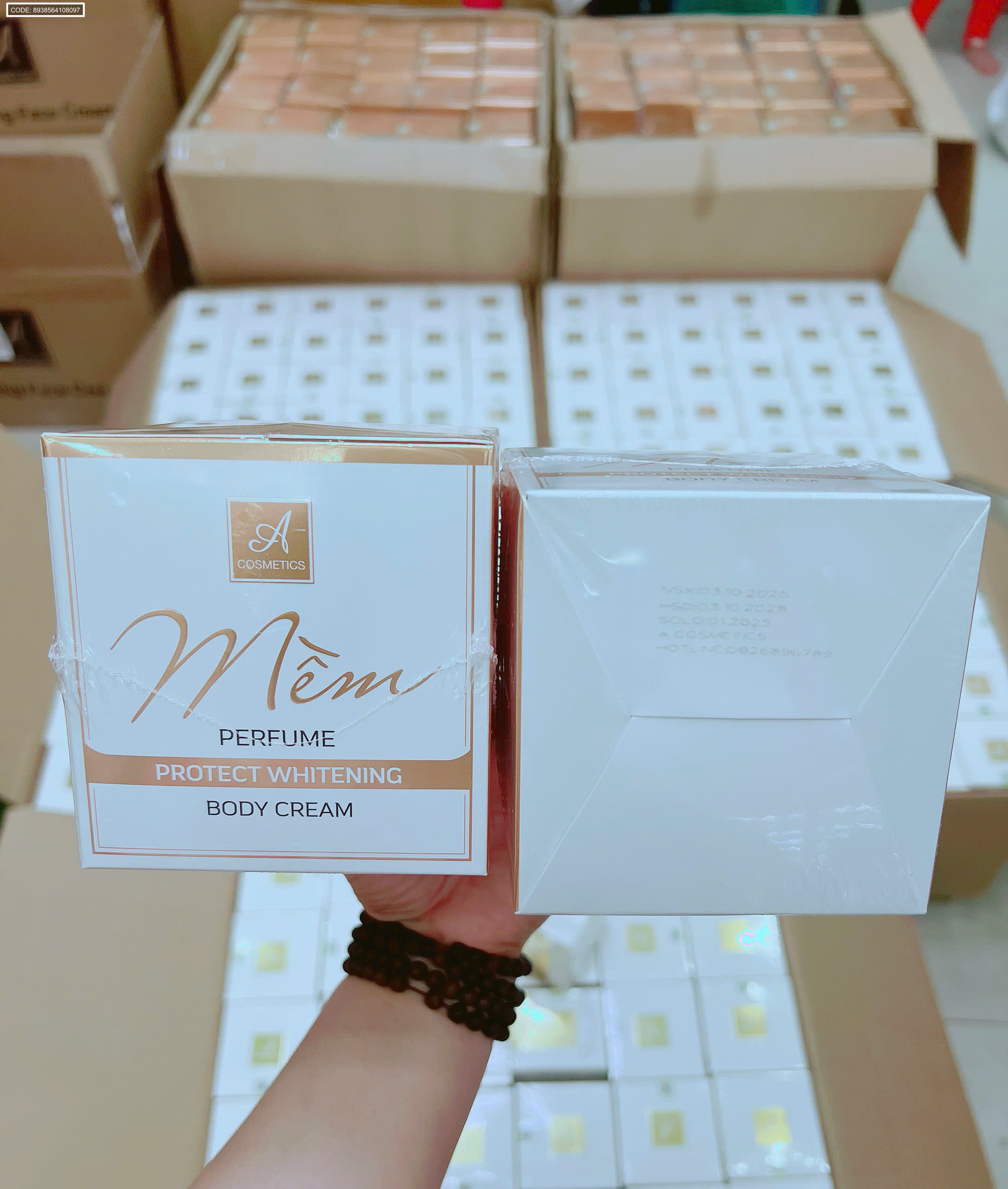 26817_z7079937152220-953ab46b5fe85254cad0768a3183a72a_20251110213527.png Kem Body Mềm Nước Hoa A Cosmetics Phương Anh 150g - Phiên Bản Mới - 8938564108097