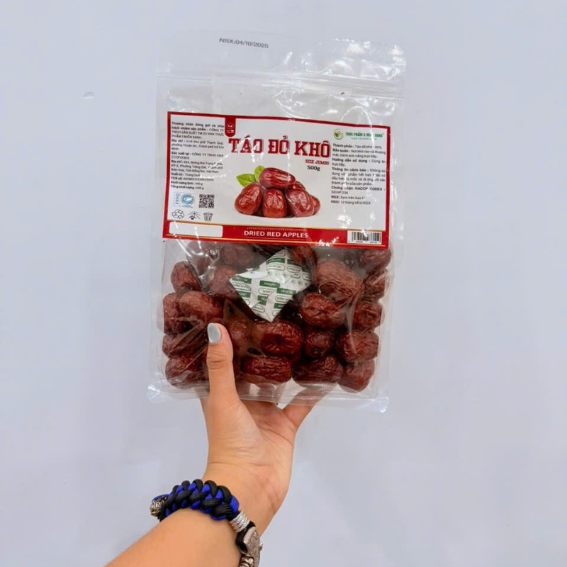 26825_18_20251007165117-2.png Táo Đỏ Khô Size Jumbo 500g Thơm Ngon Túi Zip - 8936208937119