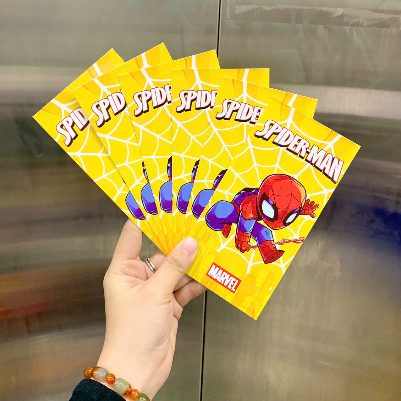 26988_z7271016640602-7d2504dd93dc83b5dff5301cfa775ac9_20251128155227.png Combo 100 Bao Lì Xì Tết Bính Ngọ 2026 - Khách Chọn Tối Đa 10 mẫu - LIXI2026