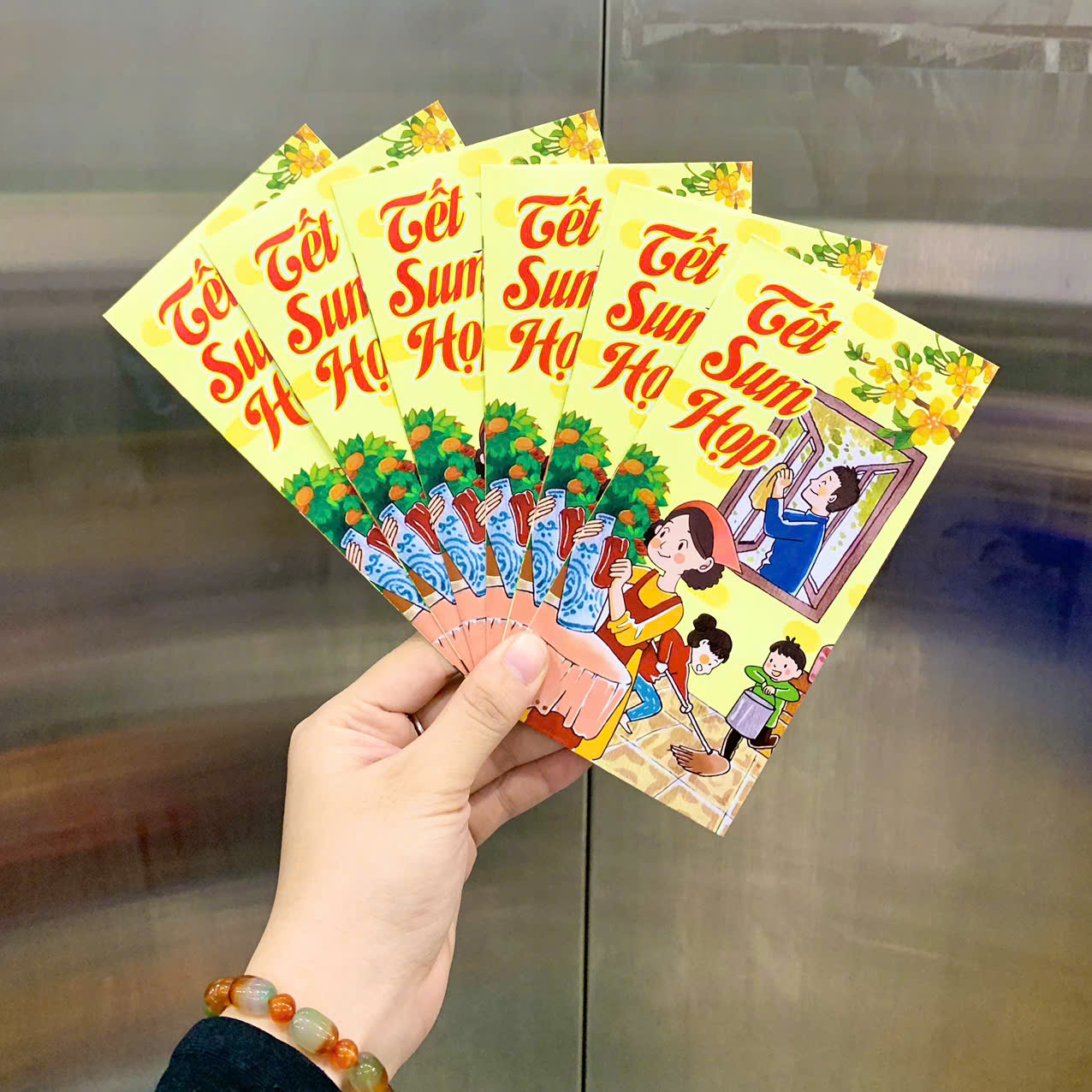 26988_z7271016698086-a0f70e95a3e526da5046555e8ee7af89_20251128155241.png Combo 100 Bao Lì Xì Tết Bính Ngọ 2026 - Khách Chọn Tối Đa 10 mẫu - LIXI2026