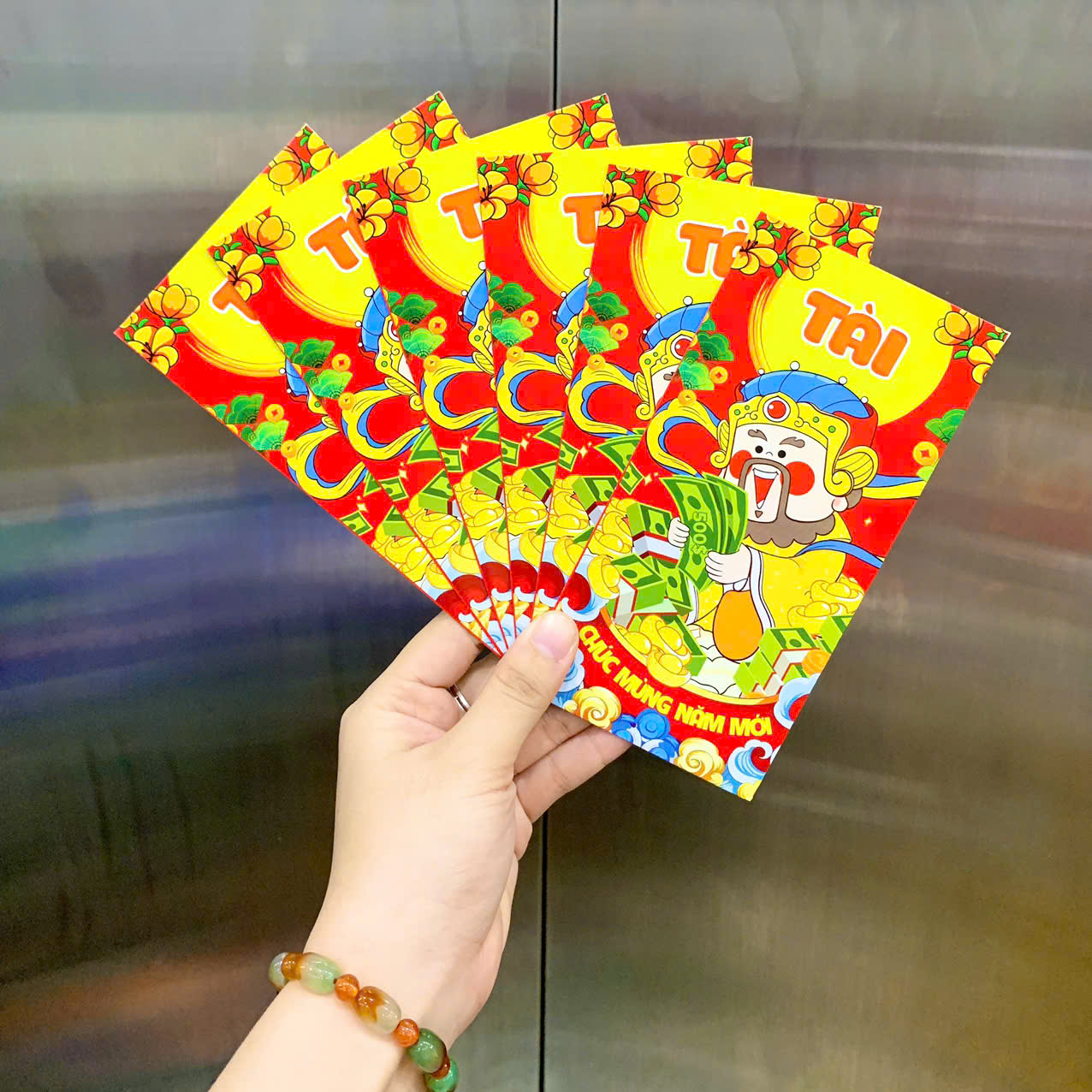 26988_z7271017415721-833bef8705a929c9afb89c89a704cbc4_20251128155212.png Combo 100 Bao Lì Xì Tết Bính Ngọ 2026 - Khách Chọn Tối Đa 10 mẫu - LIXI2026