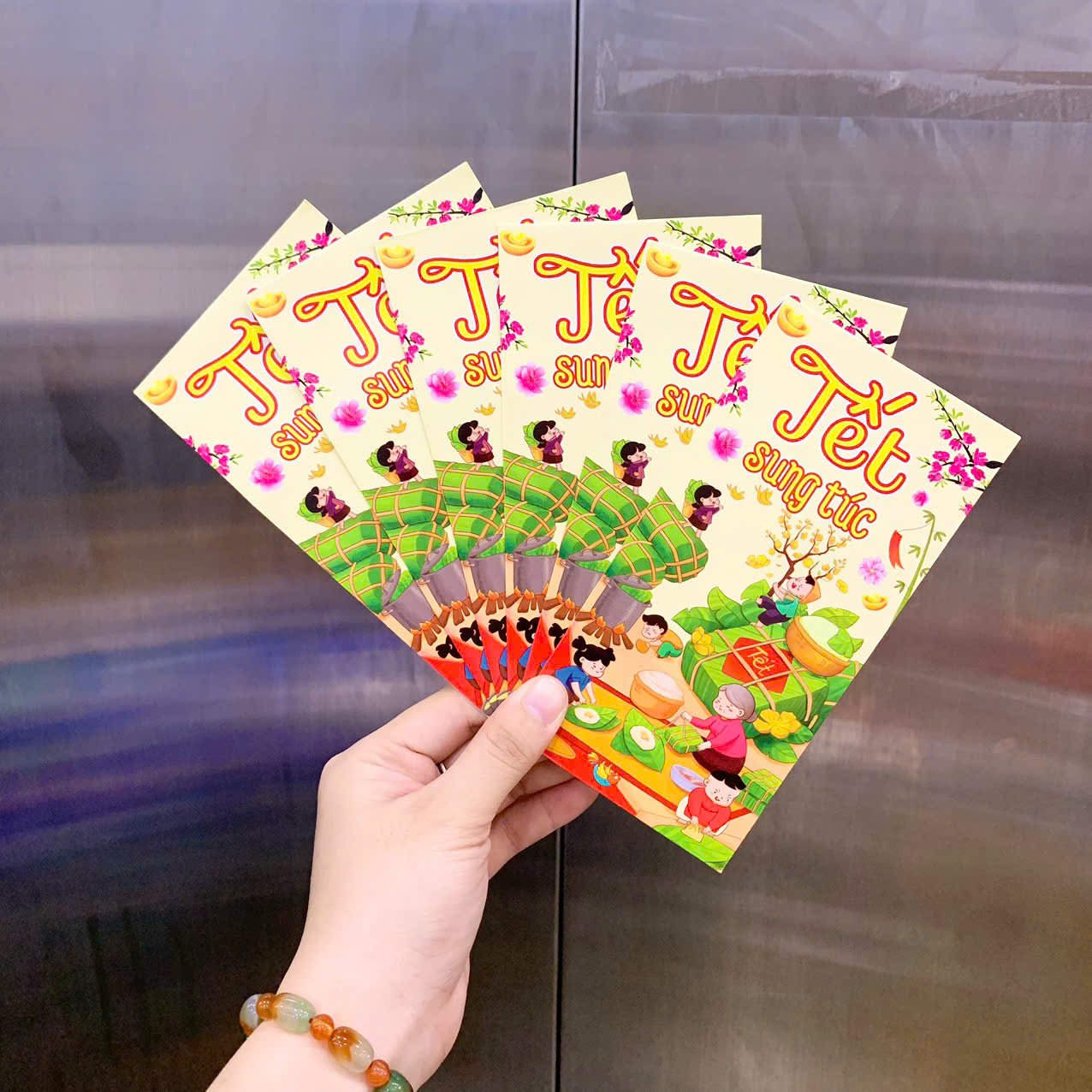 26988_z7271017467109-a9f85ea05f0e04d7dc57ea03845f2a0d_20251128155224.png Combo 100 Bao Lì Xì Tết Bính Ngọ 2026 - Khách Chọn Tối Đa 10 mẫu - LIXI2026