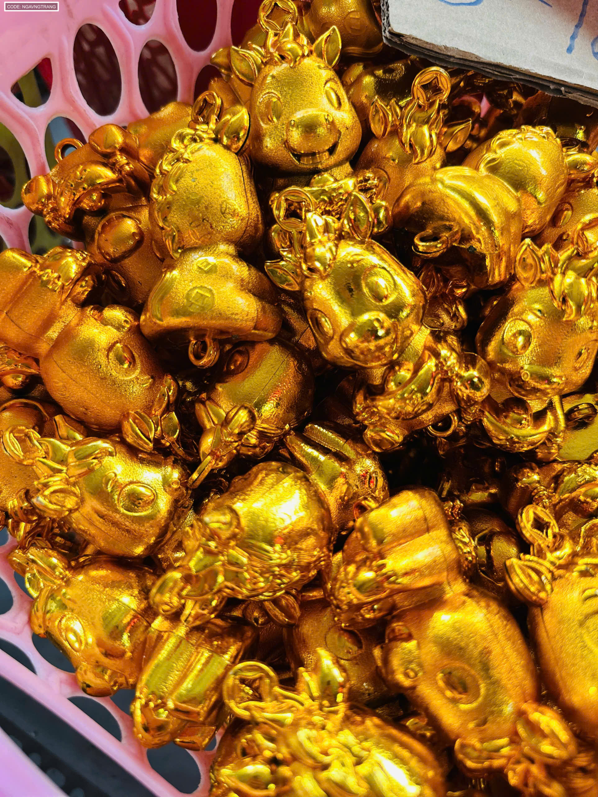 Ngựa Vàng trang Trí Tết 2026 Ngựa Vàng trang Trí Tết 2026