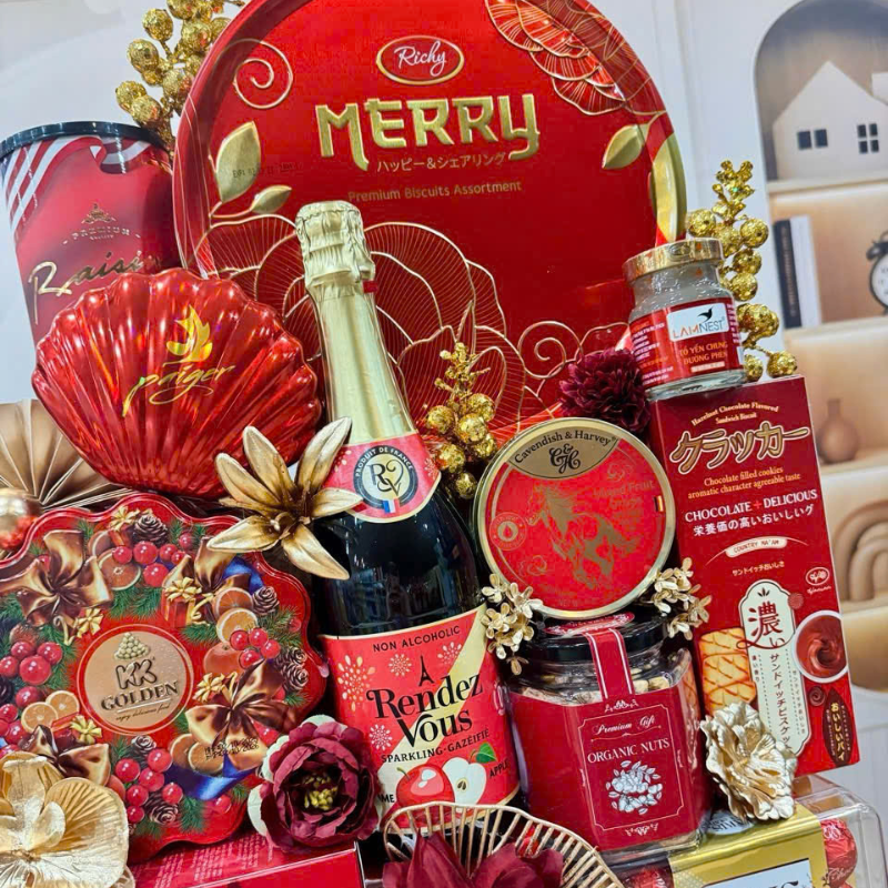 27467_70_20251127171537.png Giỏ Quà Tết Đỏ 13 Món - Quà Tặng Tết Sang Trọng - Quà Trang Trí Tết - QTTT14