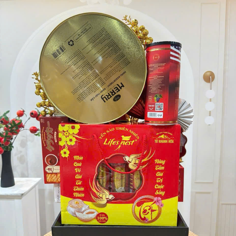 Giỏ Quà Tết Đỏ 13 Món - Quà Tặng Tết Sang Trọng - Quà Trang Trí Tết Giỏ Quà Tết Đỏ 13 Món - Quà Tặng Tết Sang Trọng - Quà Trang Trí Tết