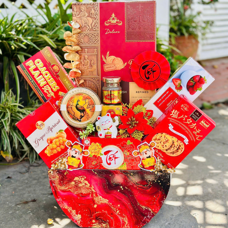 27484_143_20251129114129.png Hộp Quà Tết Rượu Bánh Kẹo Sang Trọng – Set Quà Cao Cấp - Quà Trang Trí Tết - QTTT30