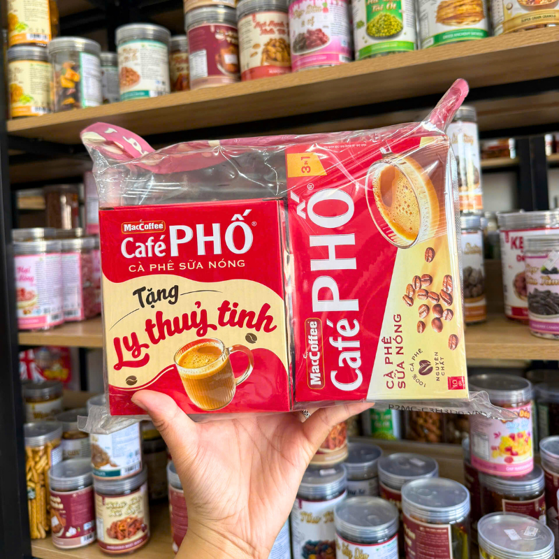 Cà Phê Phố - Cà Phê Sữa Nóng 3 In 1 160g Hộp 10 Gói - Tặng Ly Thủy Tinh Cà Phê Phố - Cà Phê Sữa Nóng 3 In 1 160g Hộp 10 Gói - Tặng Ly Thủy Tinh
