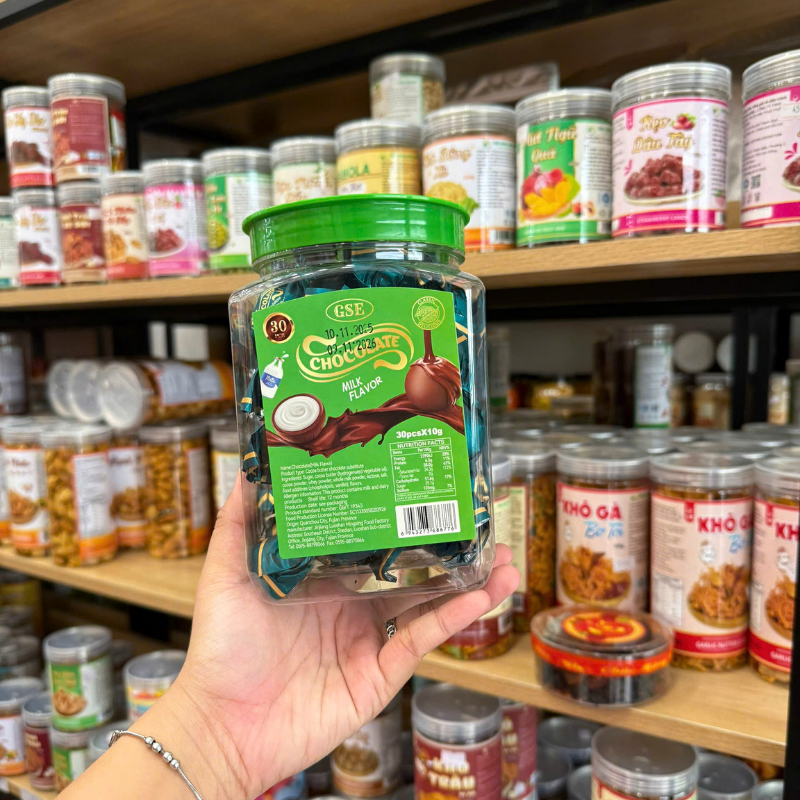 Kẹo Chocolate Gse - Kẹo Sô Cô La Thơm Ngon Vị Dâu - Nho Hộp 30 Cái x 10g Kẹo Chocolate Gse - Kẹo Sô Cô La Thơm Ngon Vị Dâu - Nho Hộp 30 Cái x 10g