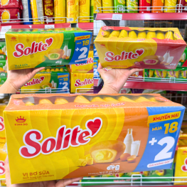 Bánh Bông Lan Cuộn Kem Solite 3 Vị (Lá Dứa, Bơ Sữa, Dâu) - Hộp 360g - 8934680042888