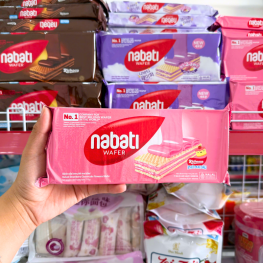 Bánh Kem Xốp NABATI Vị Dâu Dạng Thanh Dài 110g Gói Màu Hồng - 8993175564915