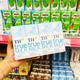 Sữa Tươi Tiệt Trùng Ít Đường TH True Milk Lốc 4 Hộp Lớn (180ml/Hộp) - 8935217400355