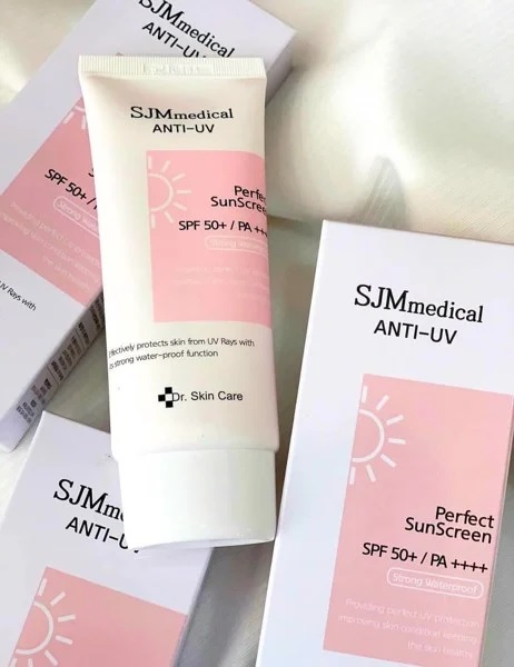 Kem chống nắng SJM Medical Anti UV Perfect SunScreen là kem chống nắng vật lý, nổi bật với chỉ số chống nắng cao