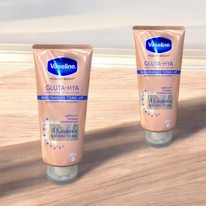 Vaseline Dưỡng Thể 4x Gluta-Hya Niacinamide Tone-Up 300ml