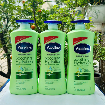 Sữa dưỡng thể Vaseline Intensive Care Soothing Hydration 725ml