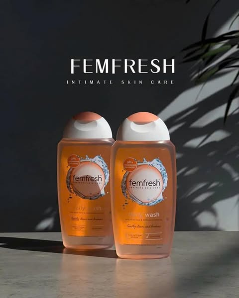 Dung Dịch Vệ Sinh Phụ Nữ Femfresh Dành Cho Mọi Loại Da 250ml