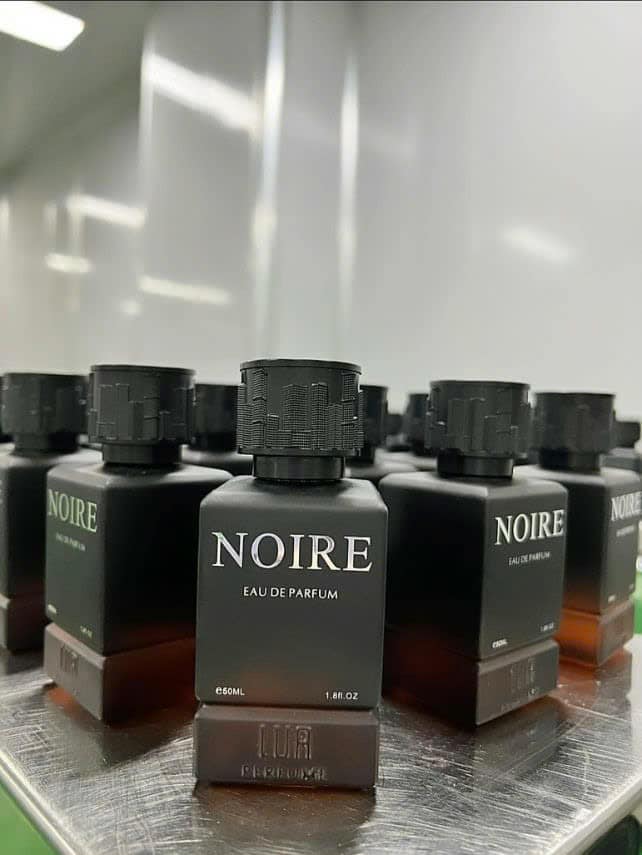 Nước hoa Lua Noire 50ml mang một mùi hương nam tính sang trọng và cực kỳ cuốn hút